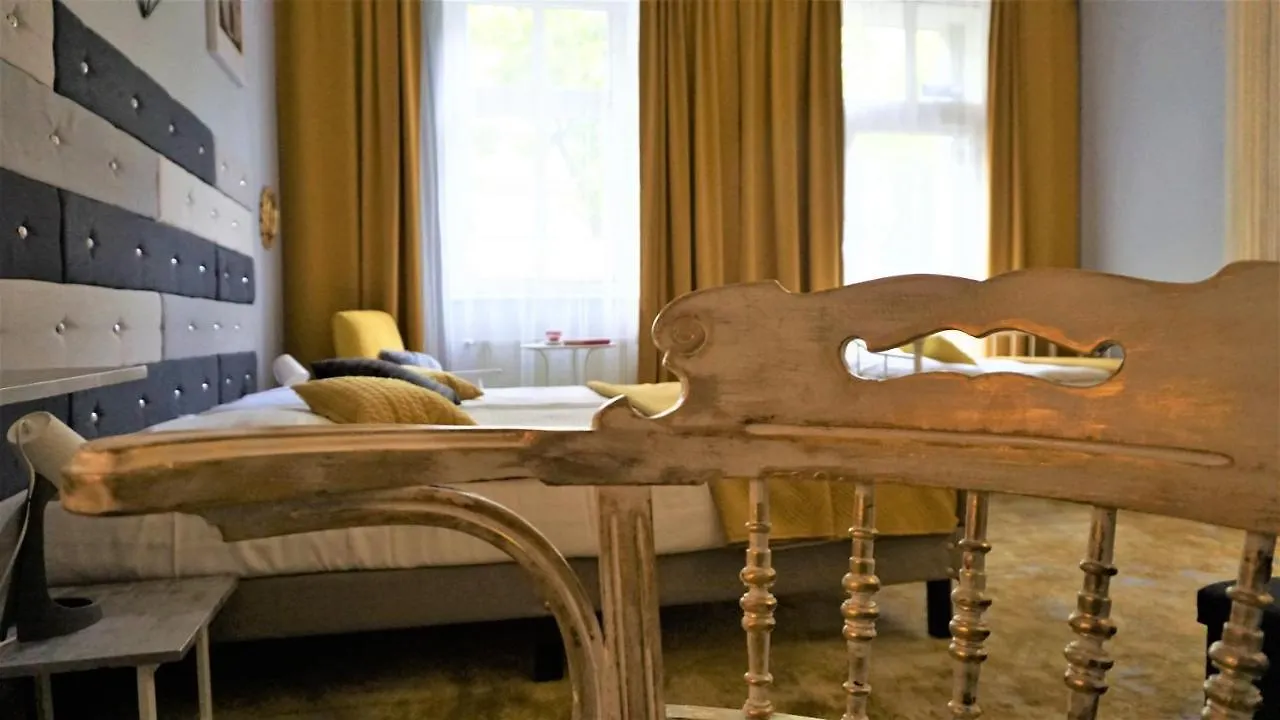 Explorer B&B Old Town Rooms & Apartment #Don'T Be A Tourist, Be An Explorer! Poznań Polska