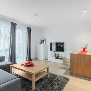 Apartment Homely Place Blisko Starego Rynku - Parking, Poznan
